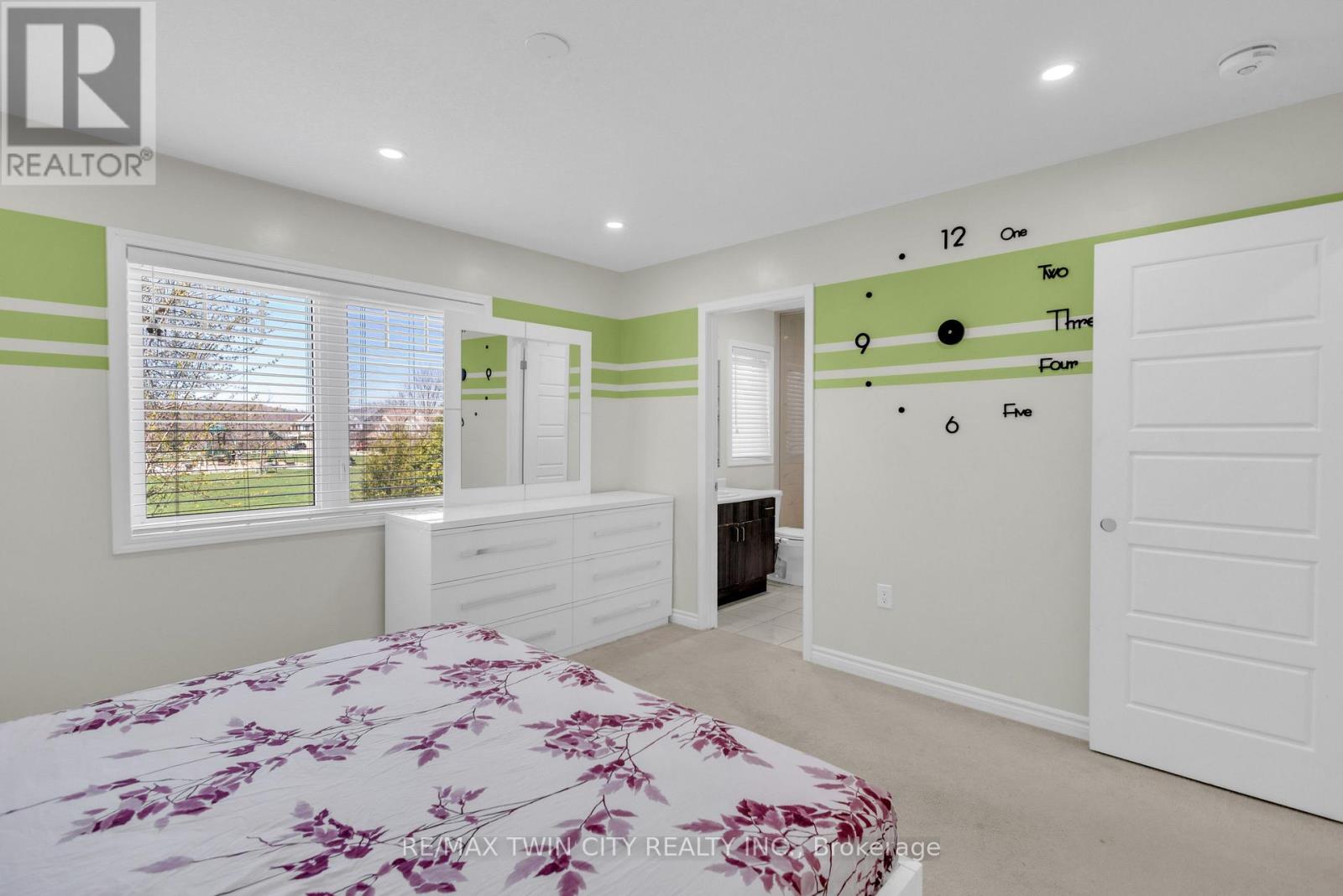 661 Doon South Drive, Kitchener, Ontario  N2P 0H5 - Photo 29 - X13047802