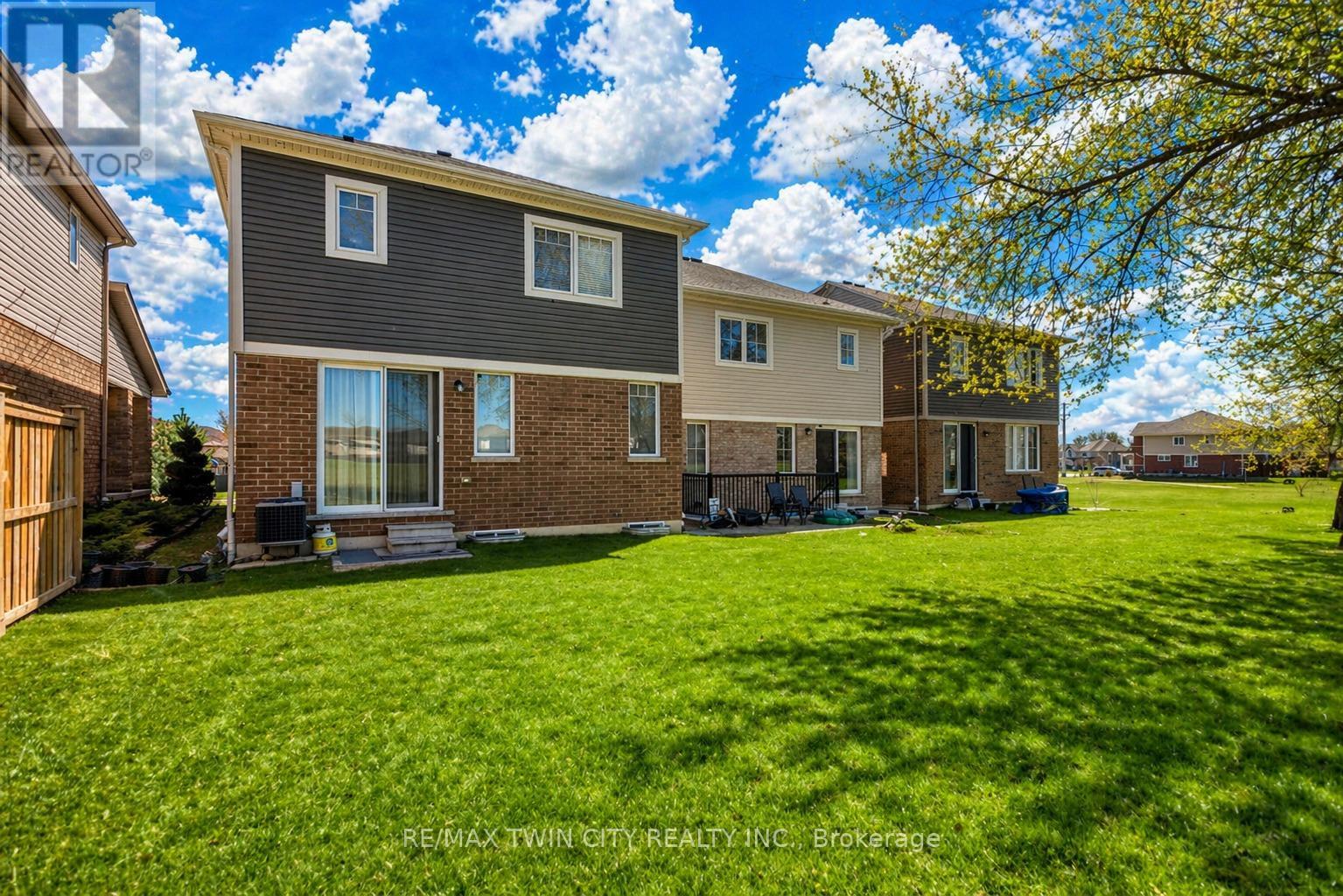 661 Doon South Drive, Kitchener, Ontario  N2P 0H5 - Photo 33 - X13047802