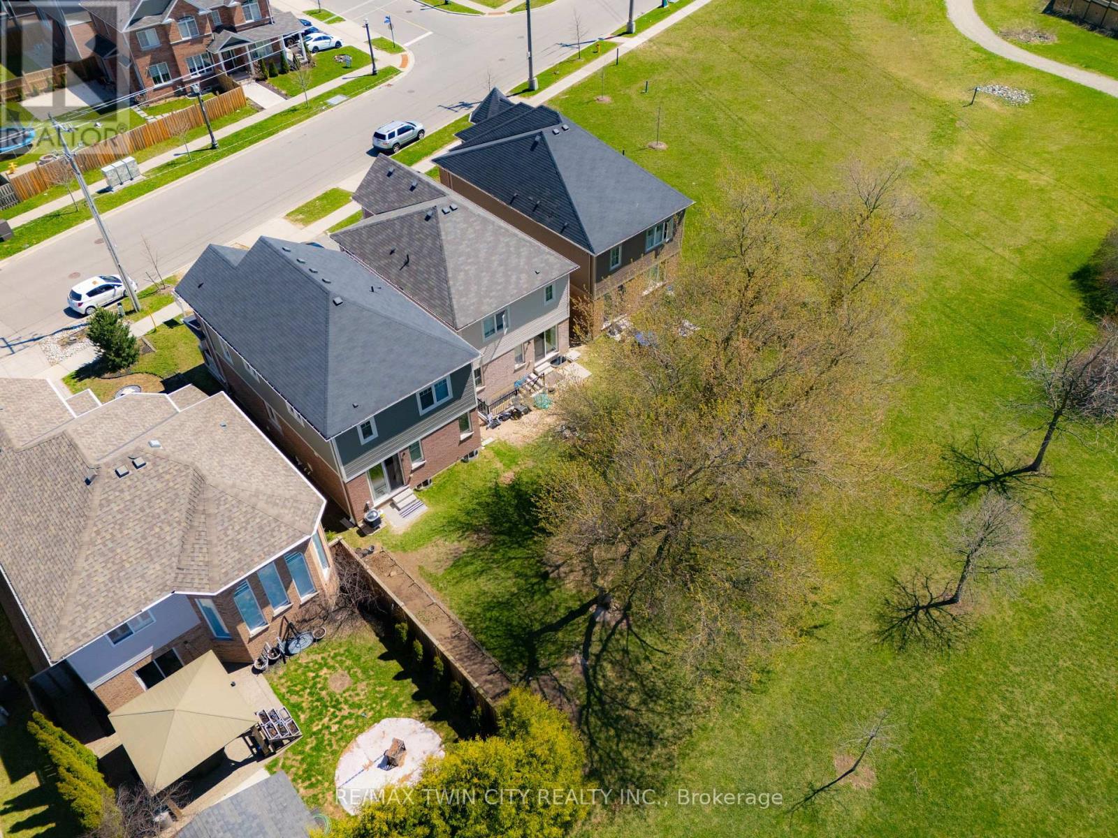 661 Doon South Drive, Kitchener, Ontario  N2P 0H5 - Photo 41 - X13047802