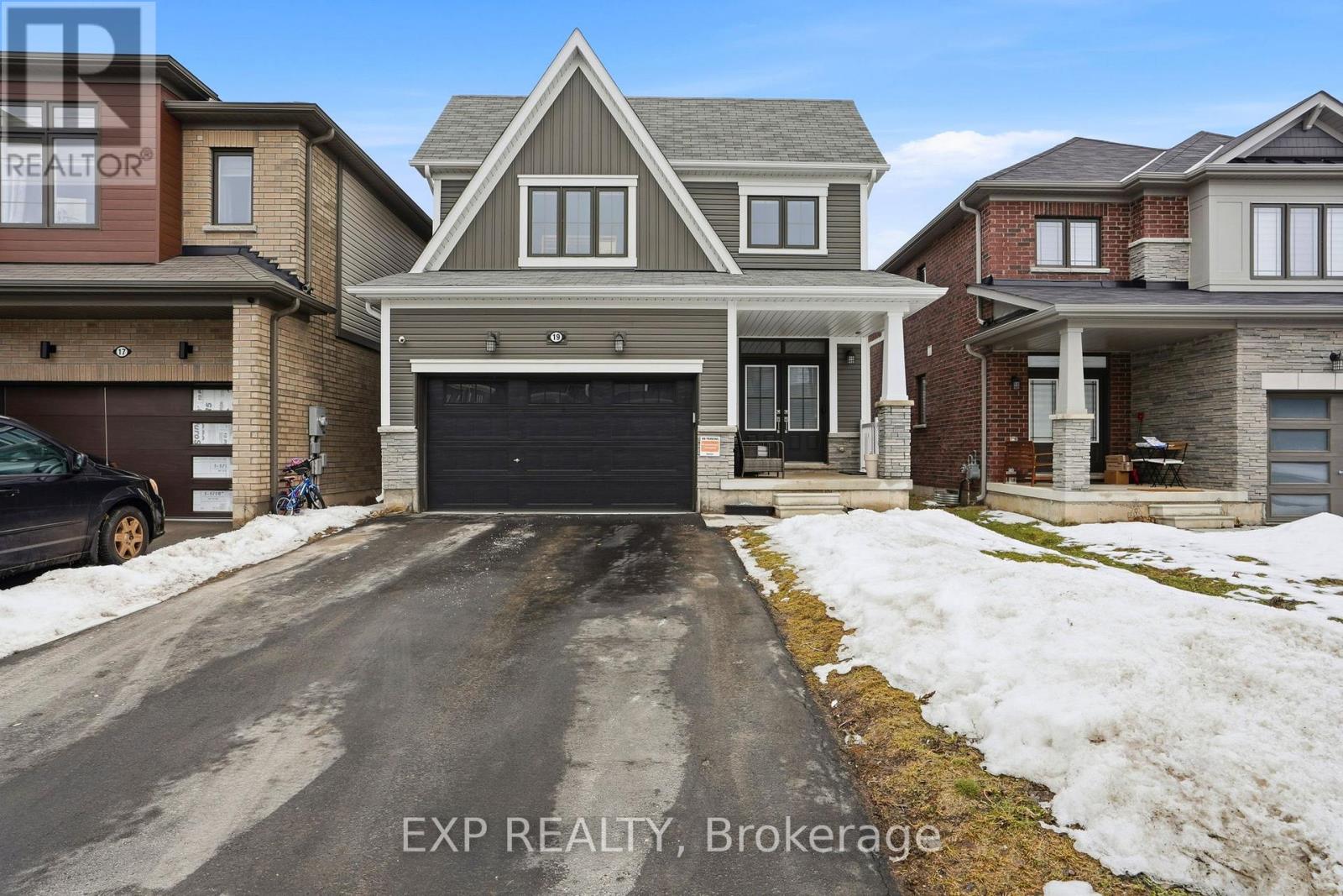 19 HAWICK CRESCENT, Haldimand, Ontario