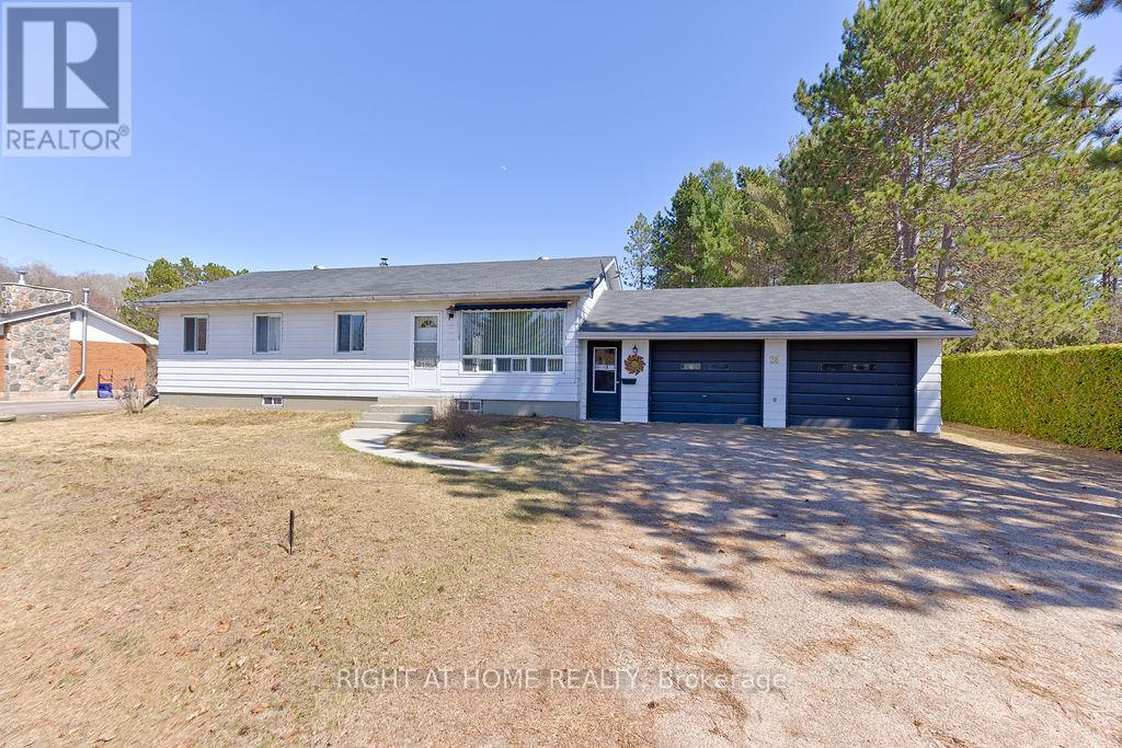 28 Jackpine Street, Madawaska Valley, Ontario  K0J 1B0 - Photo 6 - X12630234