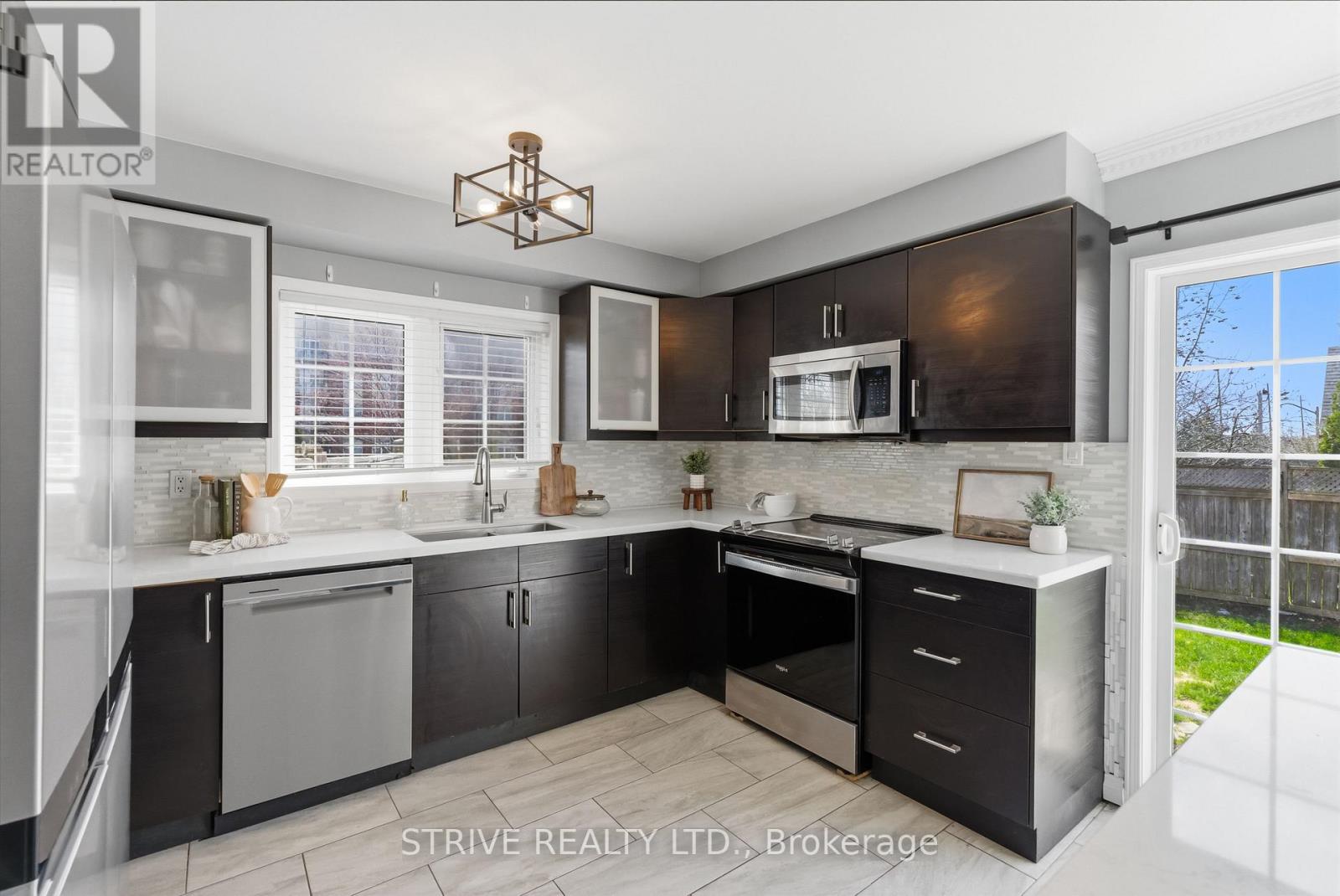 1360 Dumont Street, Oshawa, Ontario  L1K 2V3 - Photo 15 - E13047966