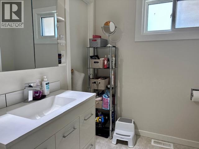 3918 13 Street, Vernon, British Columbia  V1T 6Z6 - Photo 11 - 10384749