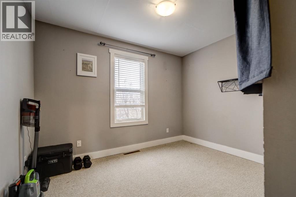 8301 18 Avenue, Coleman, Alberta  T0K 0M0 - Photo 33 - A2294932