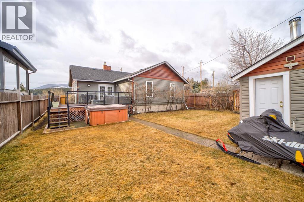 8301 18 Avenue, Coleman, Alberta  T0K 0M0 - Photo 9 - A2294932