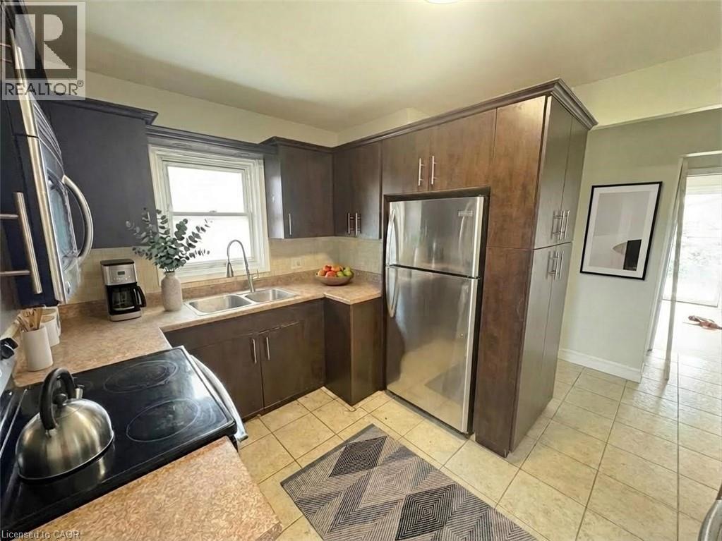 66 Grenadier Drive, Hamilton, Ontario  L8T 4E3 - Photo 3 - 40824490