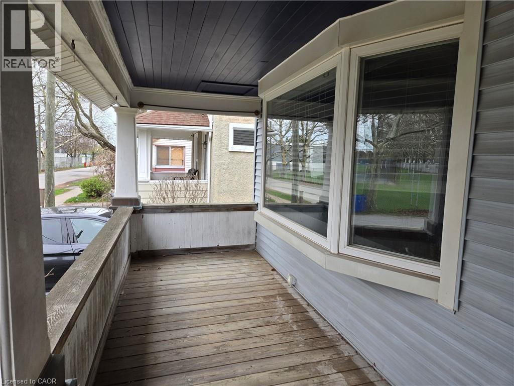 4 Haig Street, St. Catharines, Ontario  L2R 6K5 - Photo 3 - 40824452