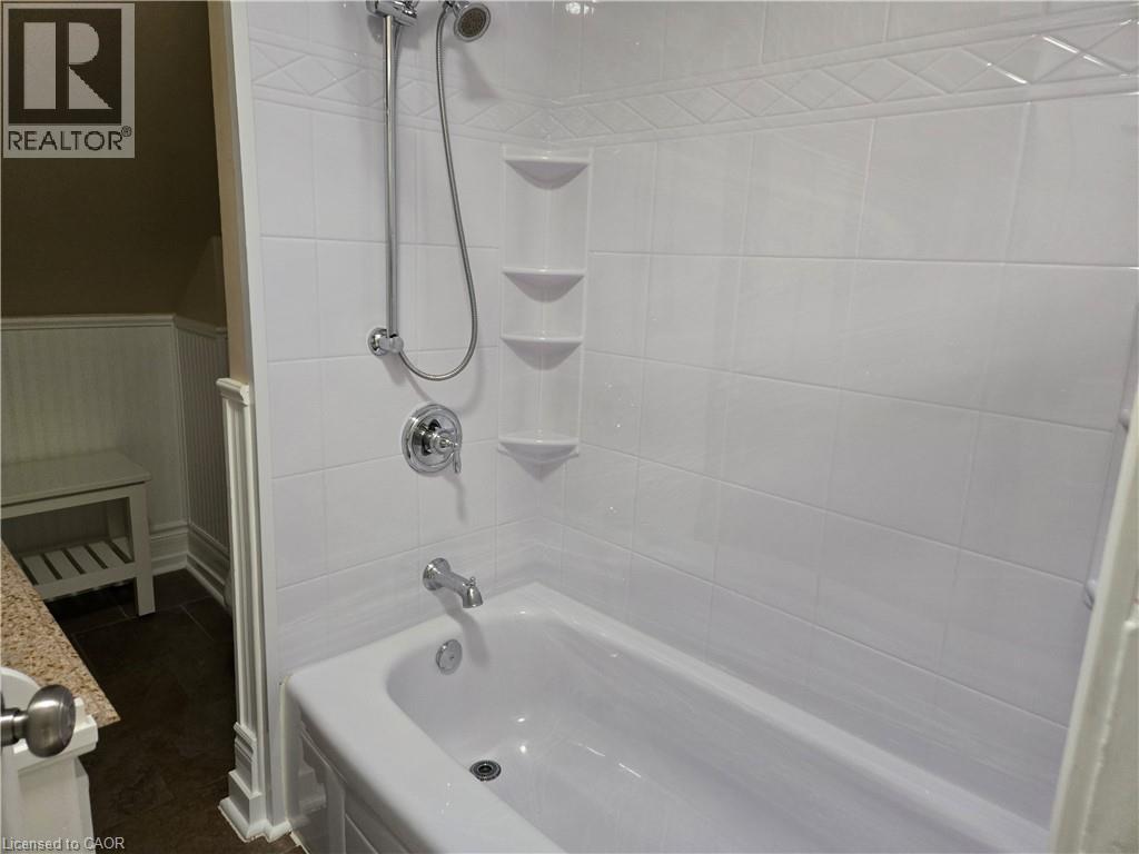 4 Haig Street, St. Catharines, Ontario  L2R 6K5 - Photo 7 - 40824452