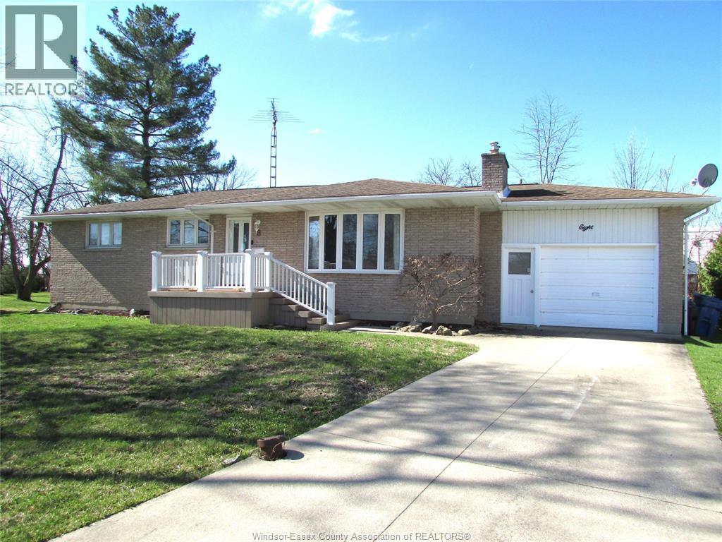 8 Francis Court, Essex, Ontario