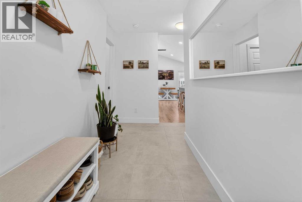 2203 17a Avenue, Coaldale, Alberta  T1M 1K3 - Photo 3 - A2305087