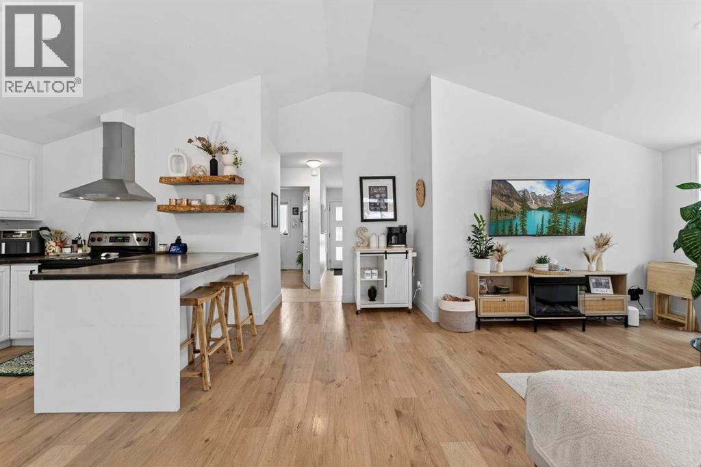 2203 17a Avenue, Coaldale, Alberta  T1M 1K3 - Photo 9 - A2305087