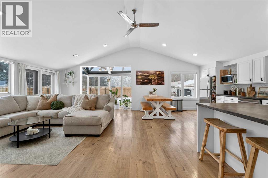 2203 17a Avenue, Coaldale, Alberta  T1M 1K3 - Photo 5 - A2305087