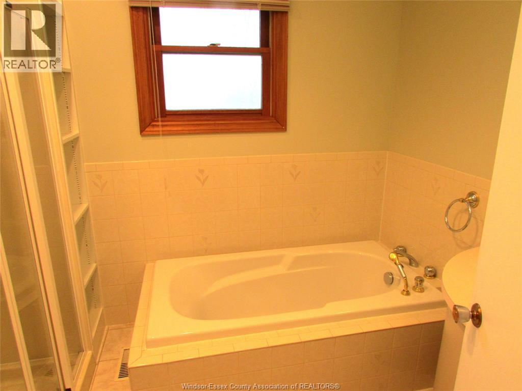 8 Frances Court, Essex, Ontario  N8M 2V5 - Photo 24 - 26009265