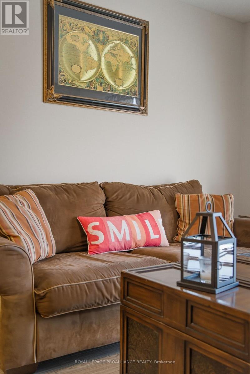 12 Cortland Crescent, Quinte West, Ontario  K8V 0E9 - Photo 15 - X13048116