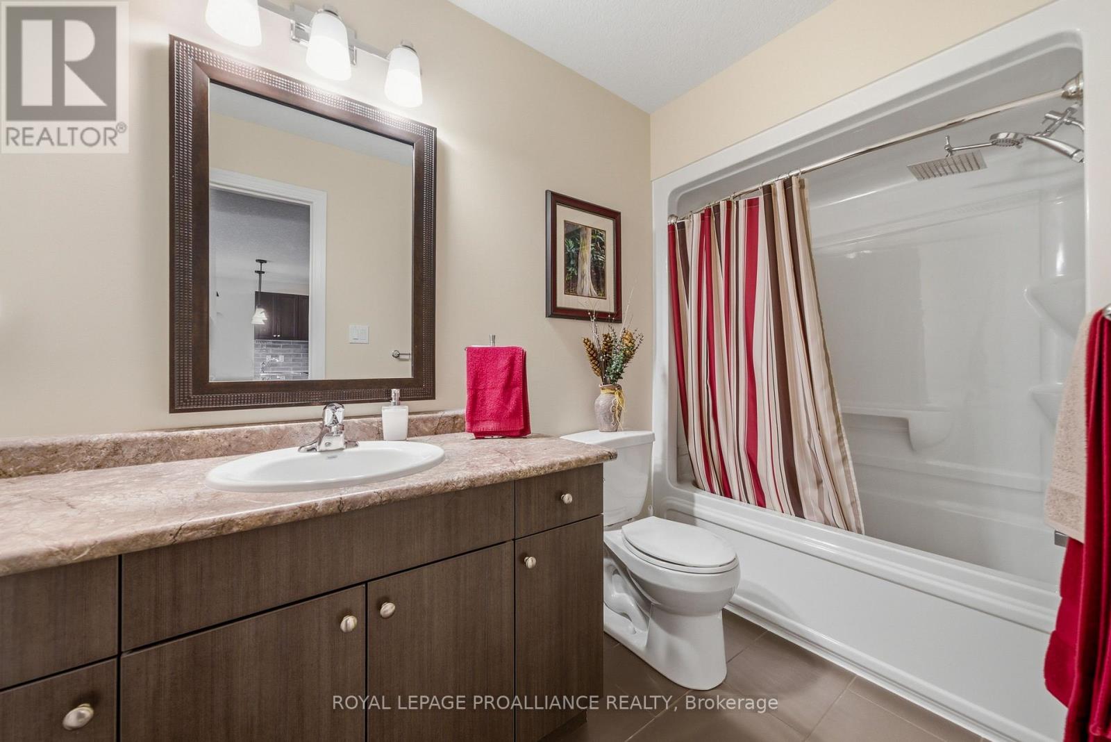 12 Cortland Crescent, Quinte West, Ontario  K8V 0E9 - Photo 17 - X13048116