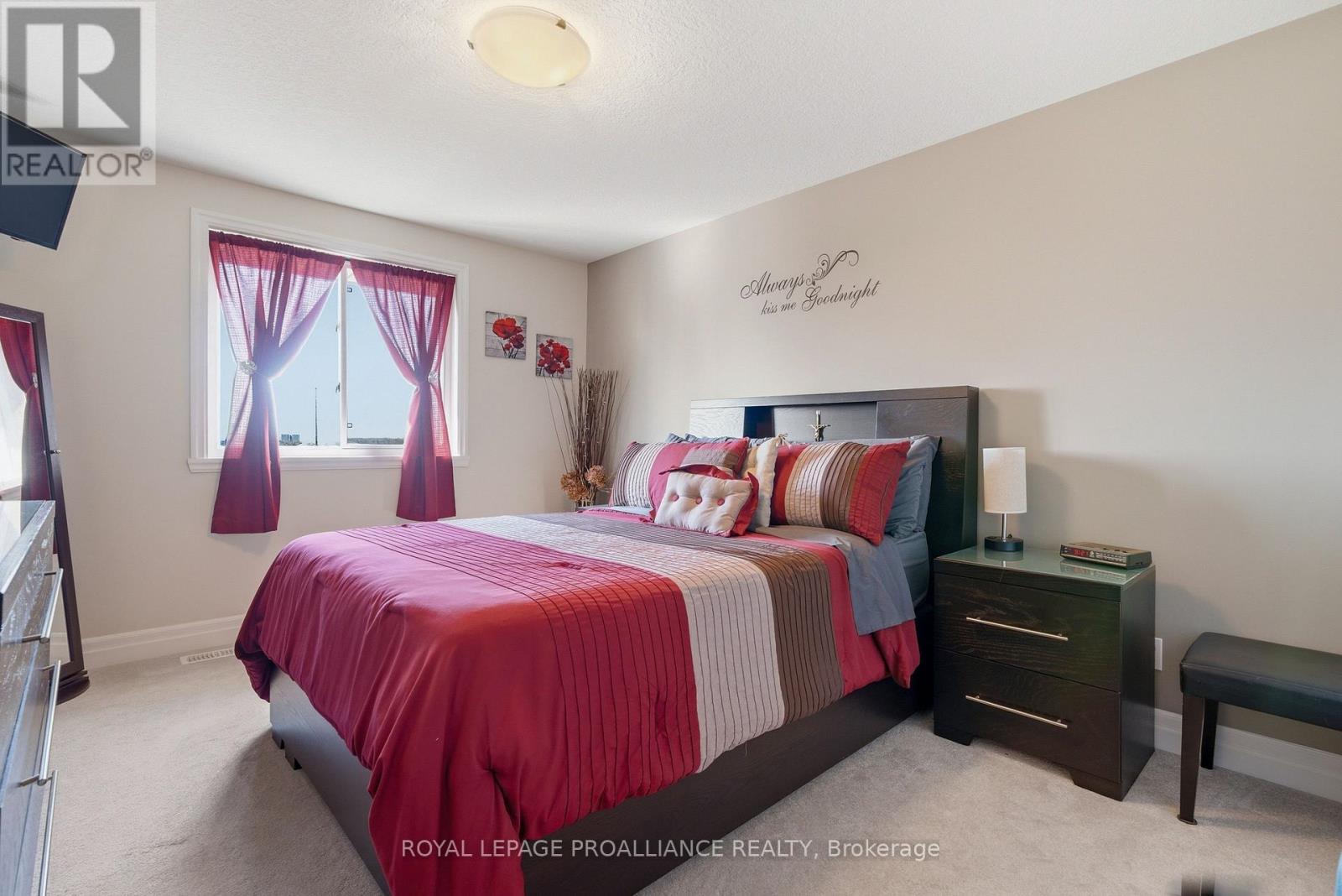 12 Cortland Crescent, Quinte West, Ontario  K8V 0E9 - Photo 18 - X13048116