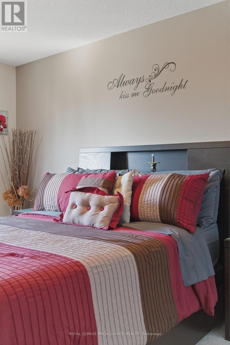 12 Cortland Crescent, Quinte West, Ontario  K8V 0E9 - Photo 19 - X13048116