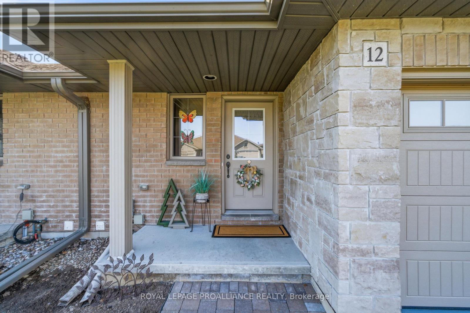 12 Cortland Crescent, Quinte West, Ontario  K8V 0E9 - Photo 3 - X13048116