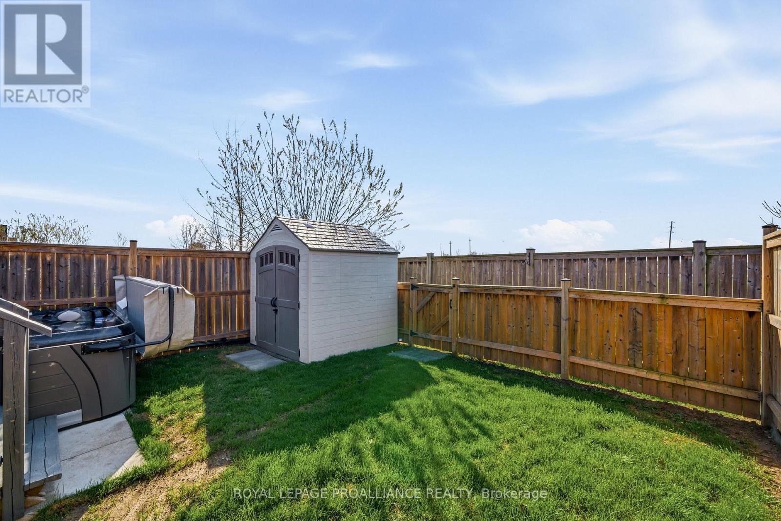 12 Cortland Crescent, Quinte West, Ontario  K8V 0E9 - Photo 35 - X13048116