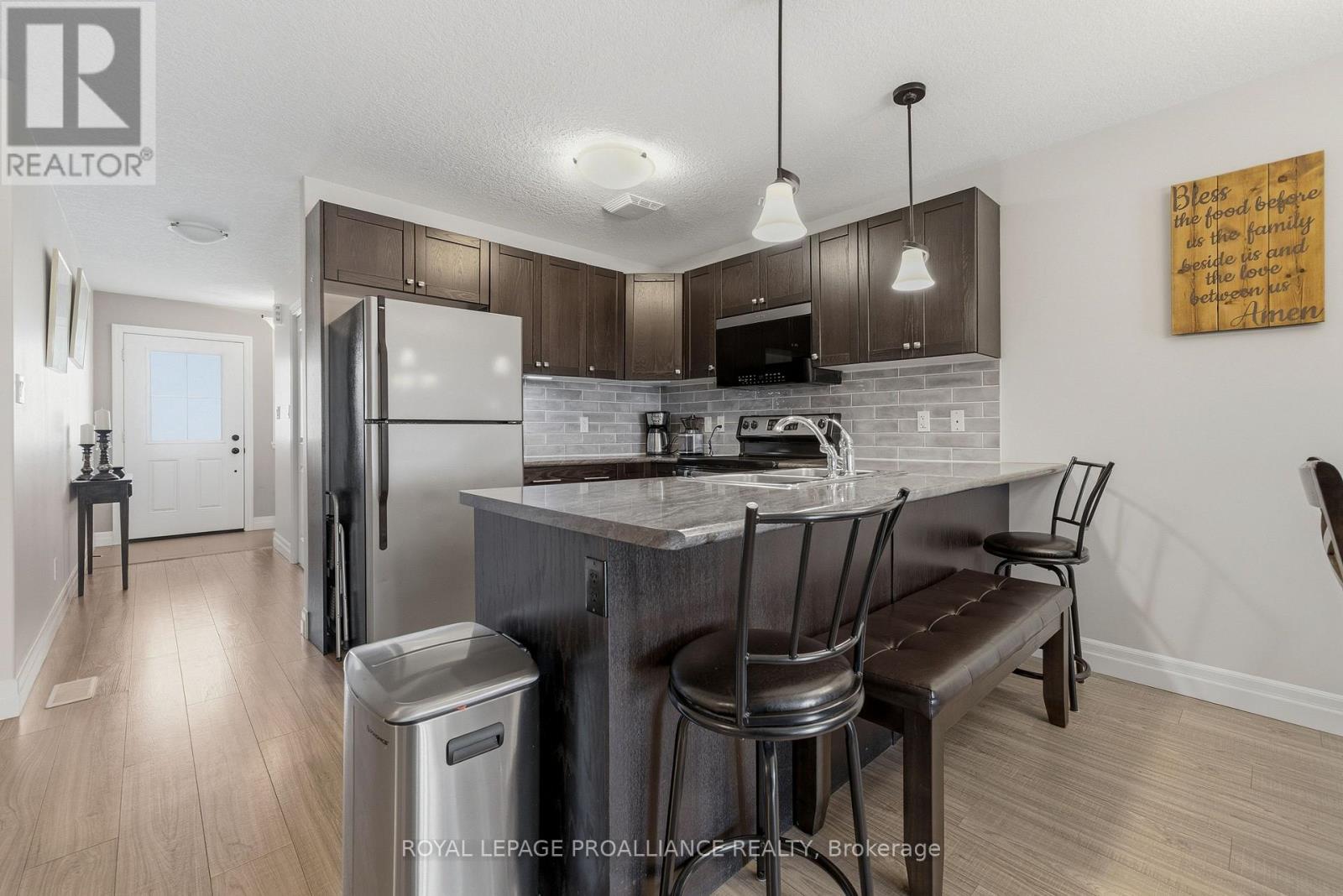 12 Cortland Crescent, Quinte West, Ontario  K8V 0E9 - Photo 9 - X13048116