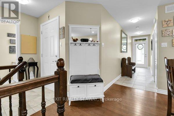 3108 Mauricy Crescent, Cornwall, Ontario  K6K 0B7 - Photo 6 - X13048002