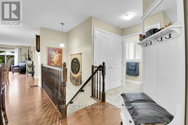 3108 Mauricy Crescent, Cornwall, Ontario  K6K 0B7 - Photo 7 - X13048002