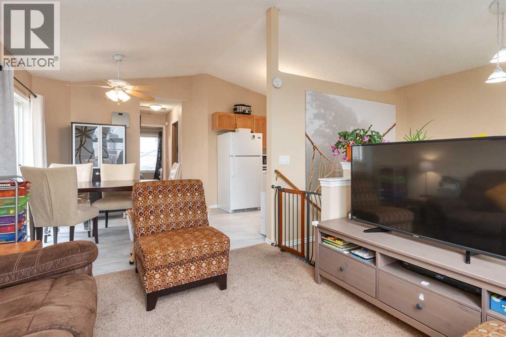 135 Covewood Close Ne, Calgary, Alberta  T3K 4Z8 - Photo 5 - A2301463