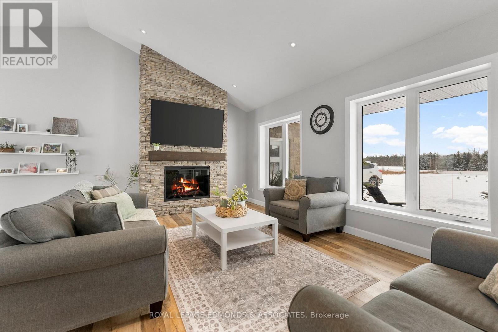 346 Foresters Falls Road, Whitewater Region, Ontario  K0J 1K0 - Photo 7 - X12738600