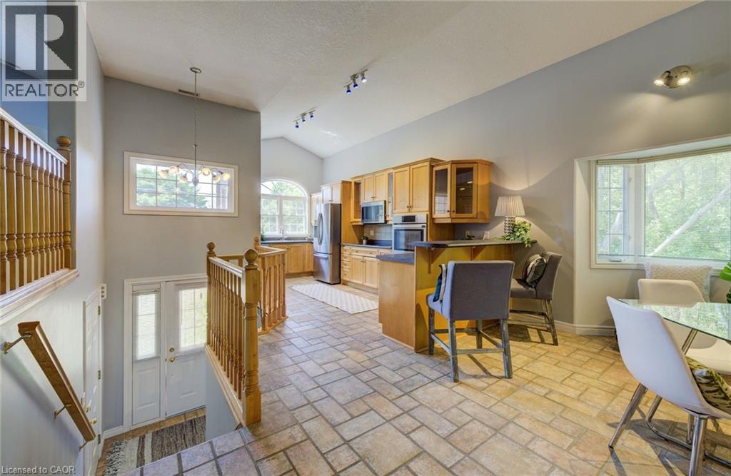 2 Smetana Drive, Kitchener, Ontario  N2B 3B8 - Photo 6 - 40824343