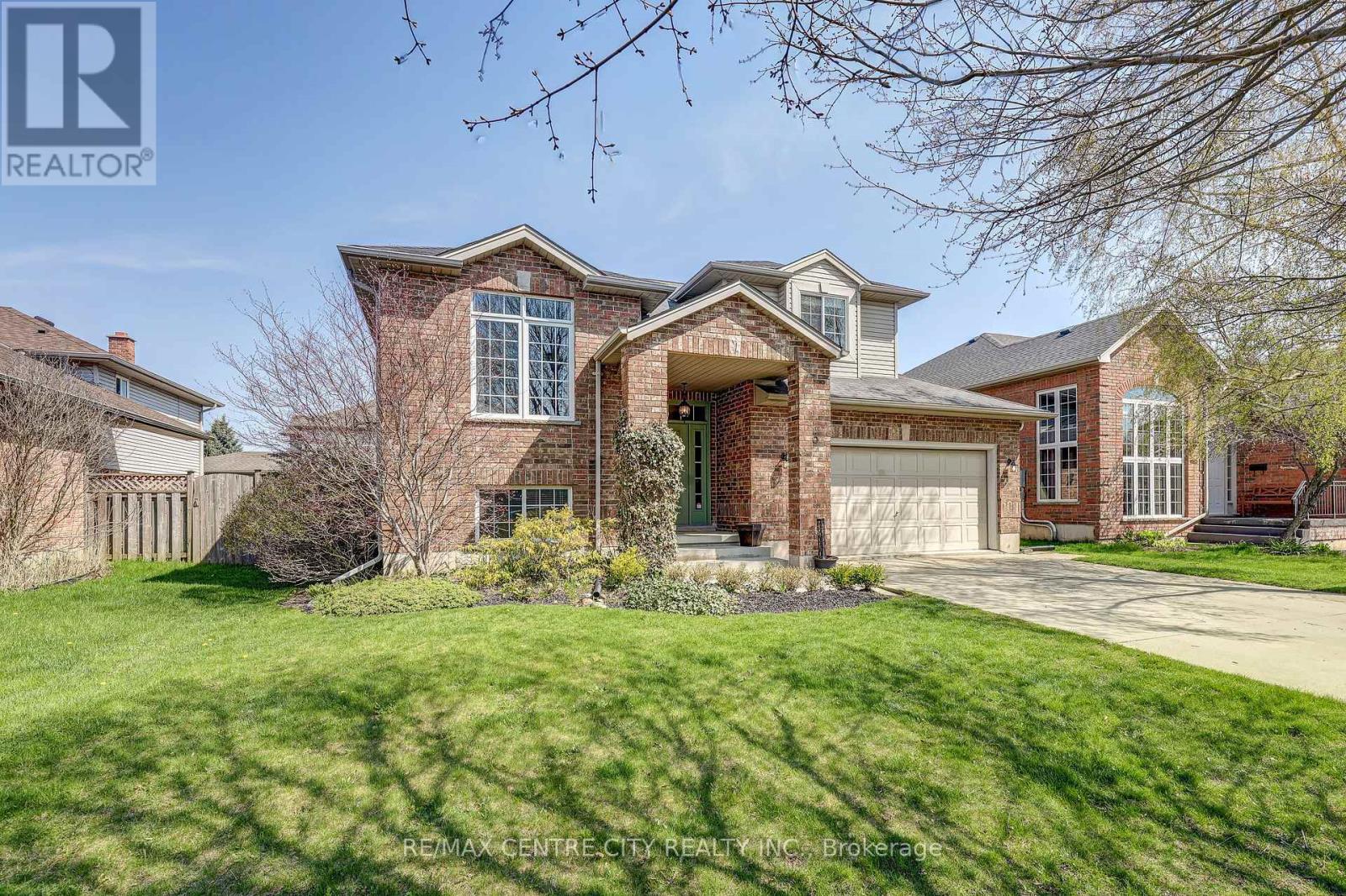 3 Steeplechase Court, St. Thomas, Ontario  N5R 6H4 - Photo 4 - X13047892