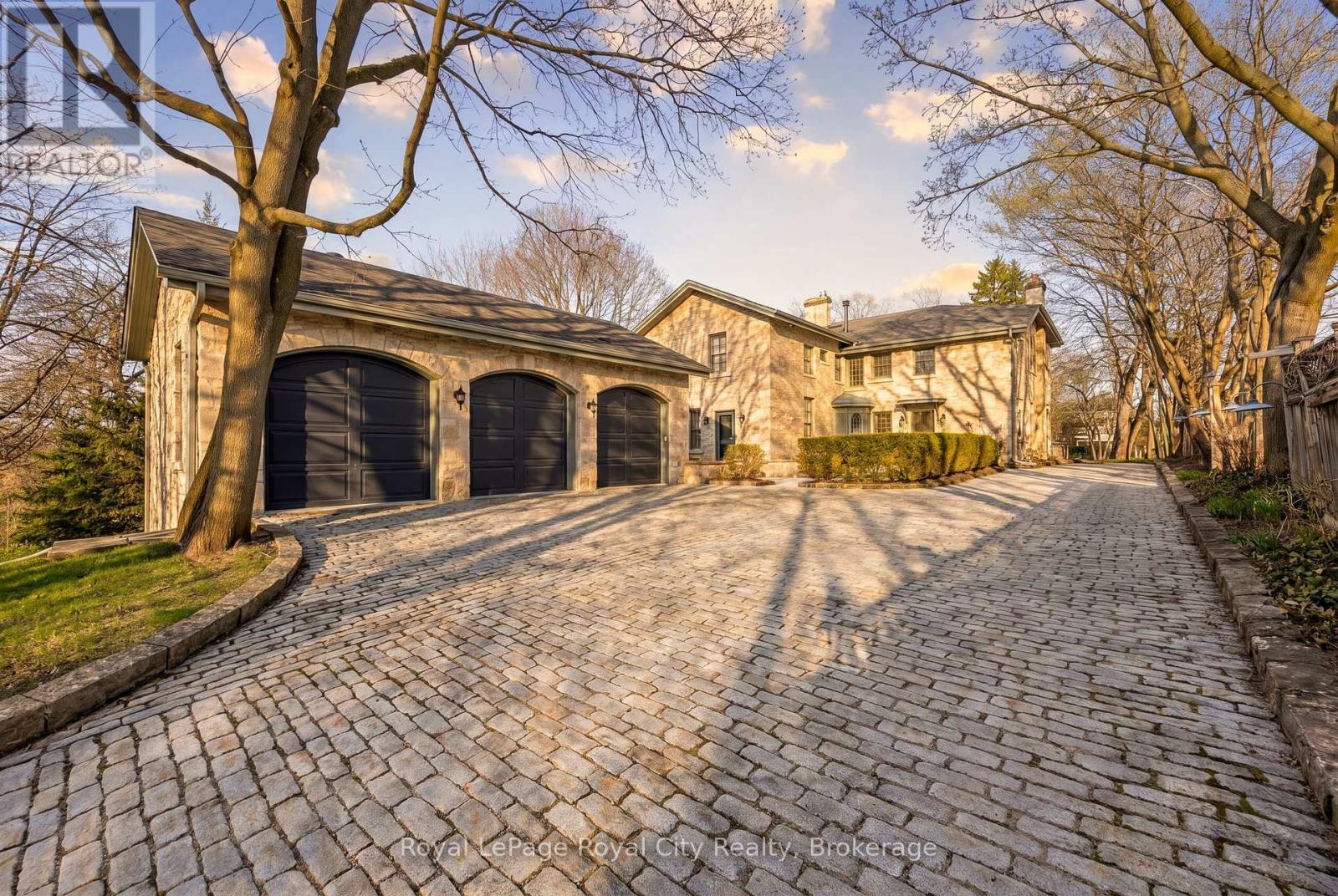 66 Paisley Street, Guelph, Ontario  N1H 2N8 - Photo 46 - X13047834