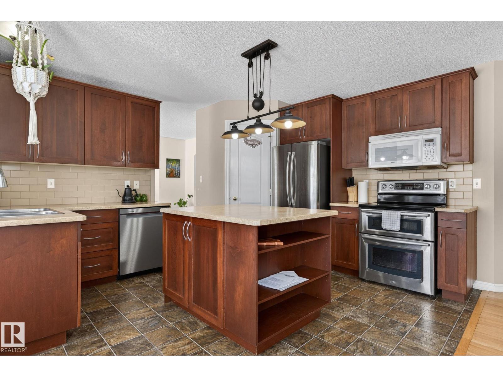 24 Forrest Pl, Sherwood Park, Alberta  T8A 5Z9 - Photo 7 - E4484348