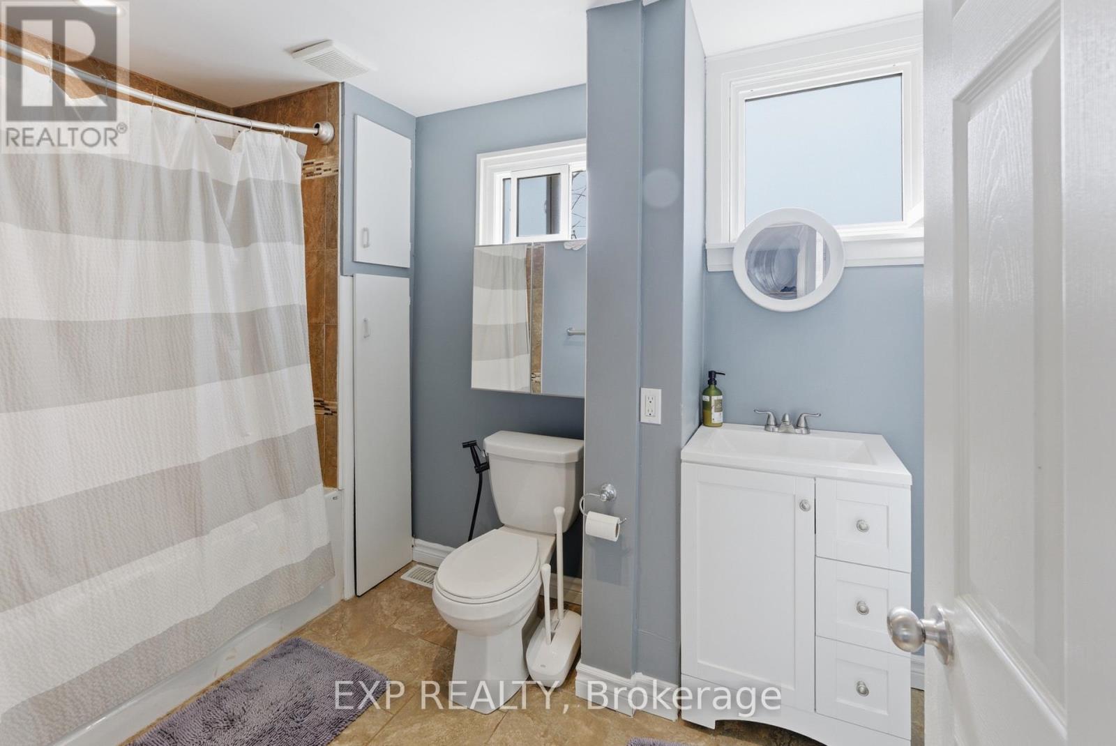 590 Scott Street, St. Catharines, Ontario  L2M 3X6 - Photo 13 - X13048104