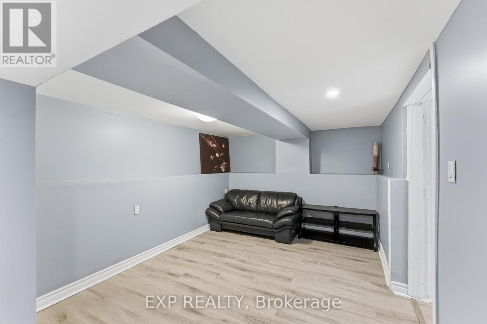 590 Scott Street, St. Catharines, Ontario  L2M 3X6 - Photo 23 - X13048104