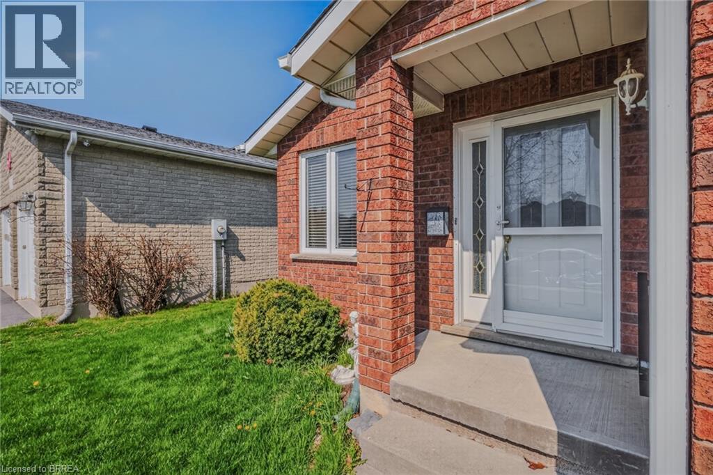 44 Donegal Drive, Brantford, Ontario  N3T 6K8 - Photo 4 - 40823969