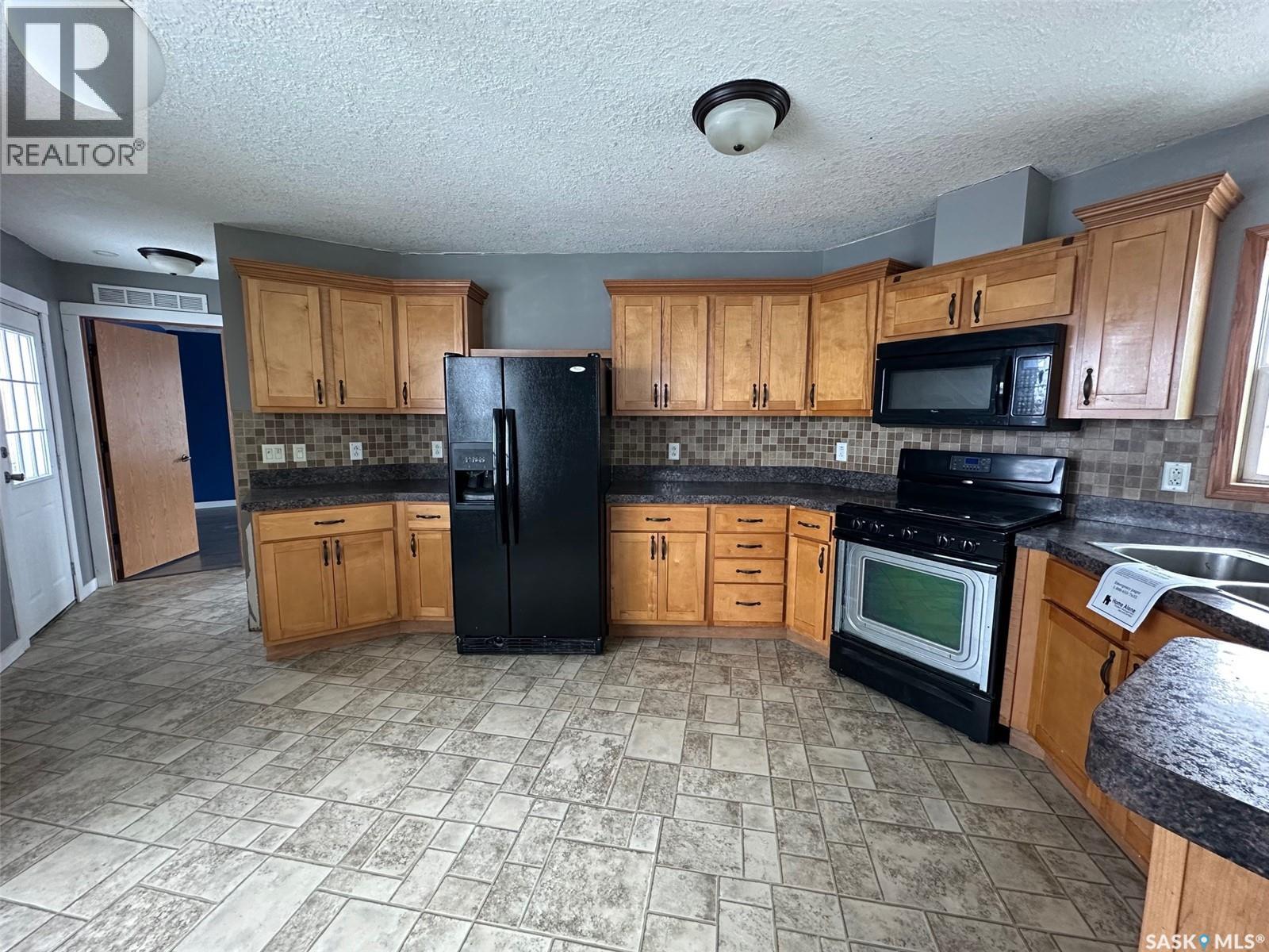 267 Hanson Avenue, Macoun, Saskatchewan  S0C 1P0 - Photo 6 - SK027465