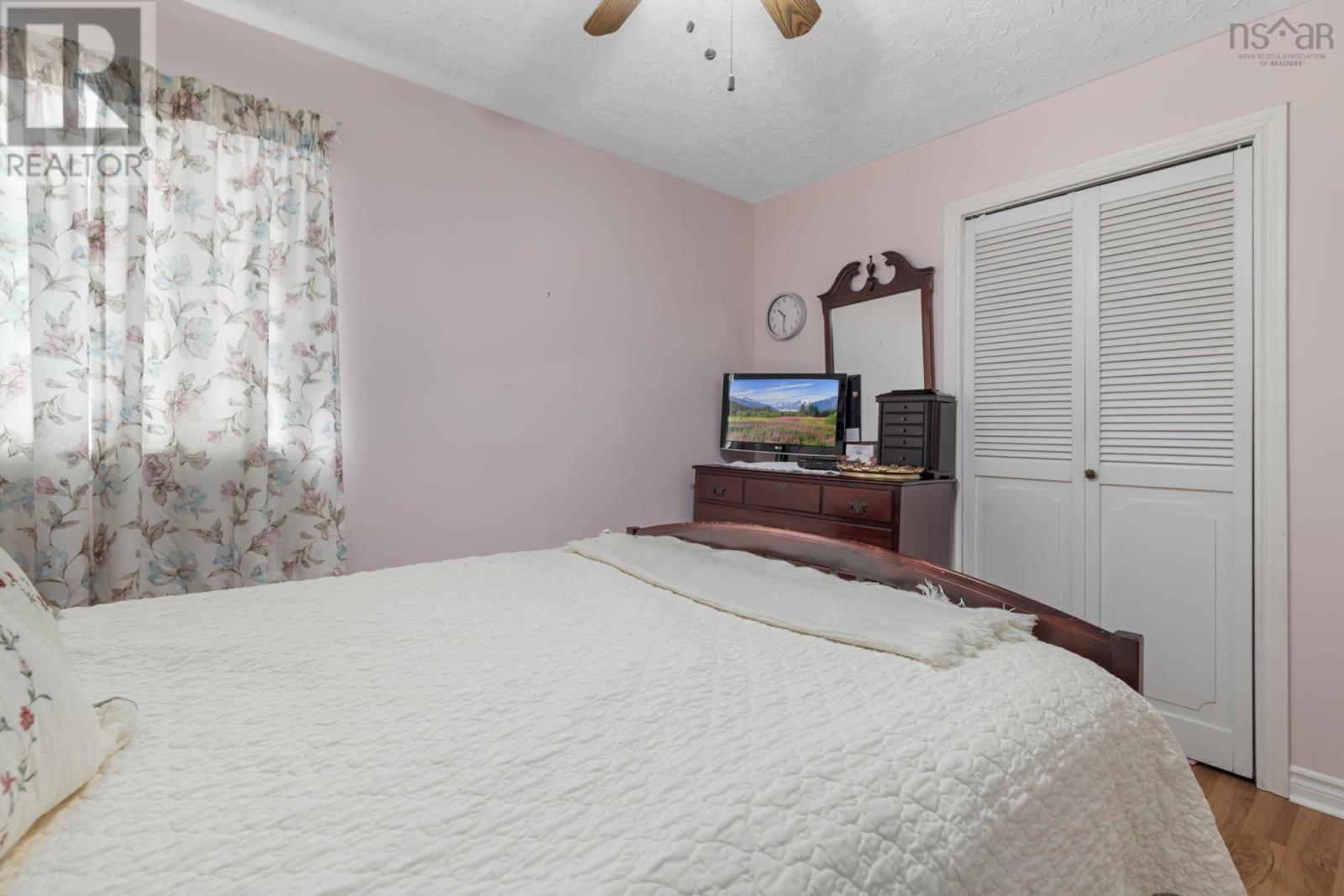 2883 Connaught Avenue, Halifax, Nova Scotia  B3L 3A2 - Photo 9 - 202603141