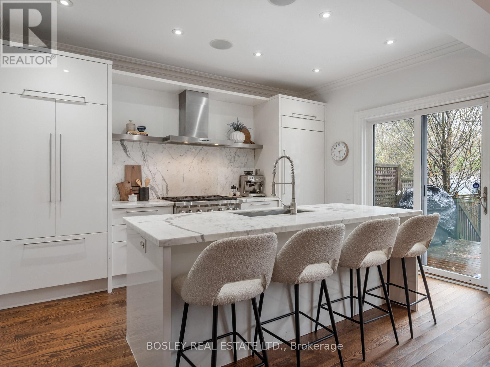 144 Howland Avenue, Toronto, Ontario  M5R 3B5 - Photo 9 - C13047848