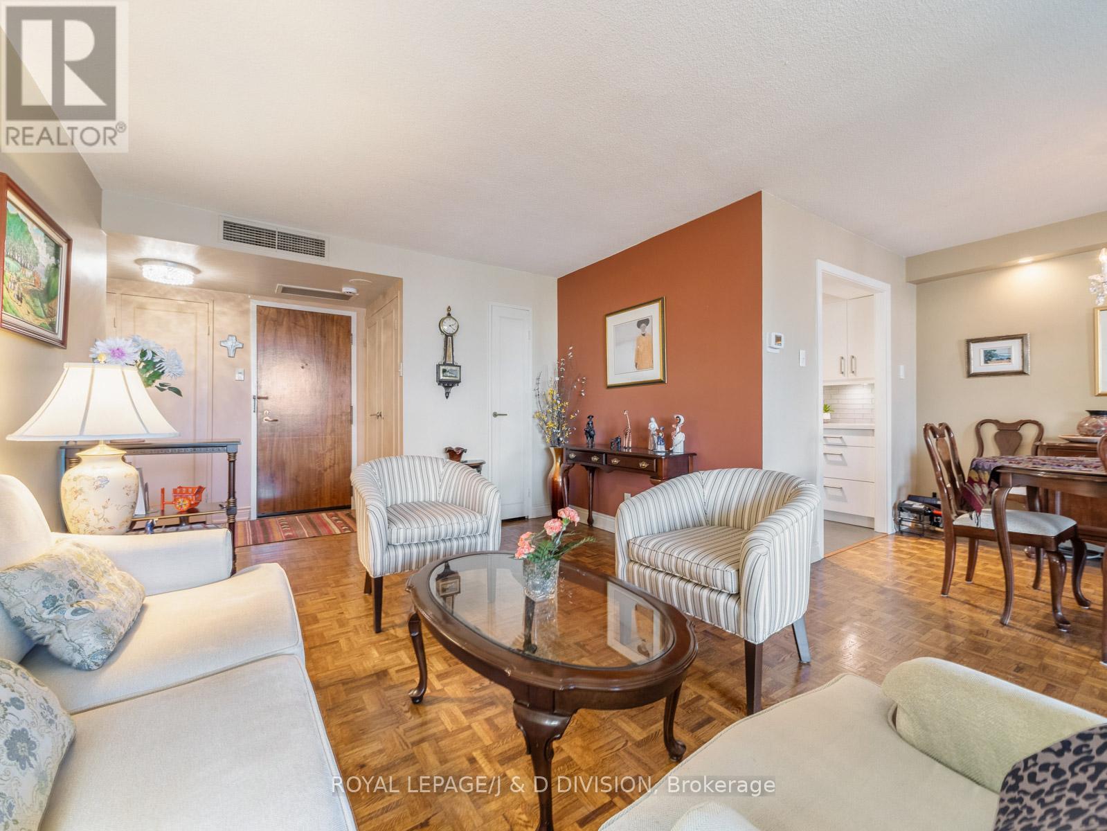 804 - 63 St Clair Avenue W, Toronto (Yonge-St. Clair), Ontario  M4V 2Y9 - Photo 9 - C13047864