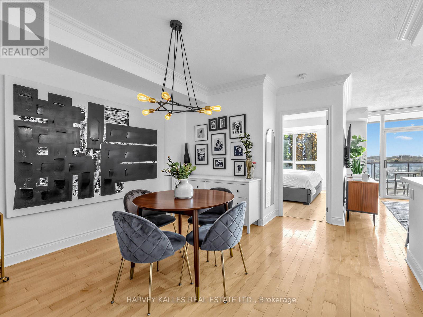 422 - 10 Delisle Avenue, Toronto, Ontario  M4V 3C6 - Photo 3 - C13048078