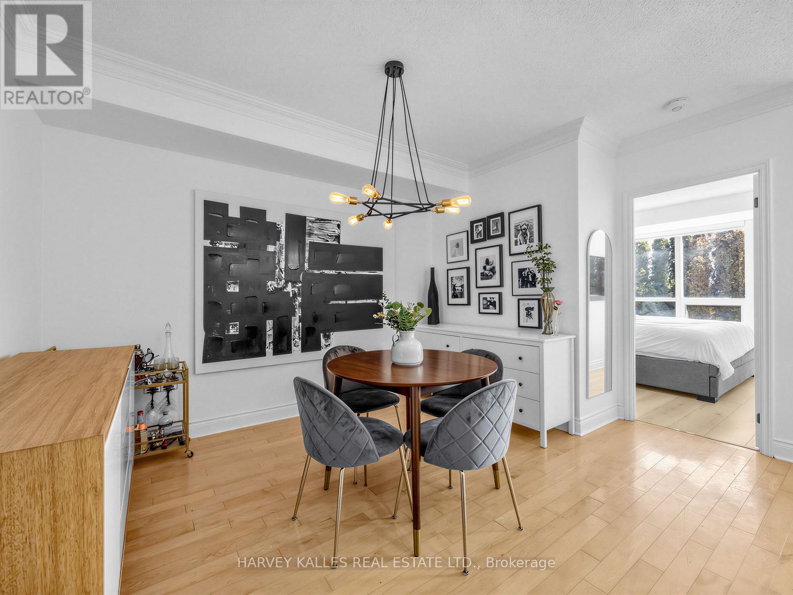 422 - 10 Delisle Avenue, Toronto, Ontario  M4V 3C6 - Photo 4 - C13048078