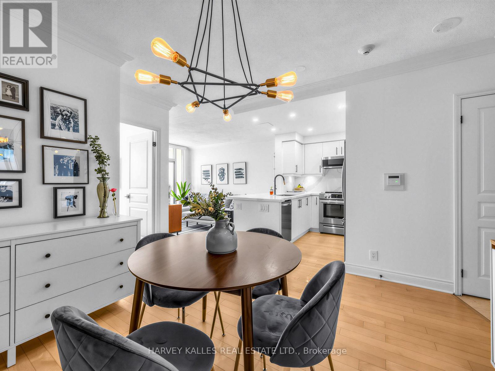 422 - 10 Delisle Avenue, Toronto, Ontario  M4V 3C6 - Photo 6 - C13048078