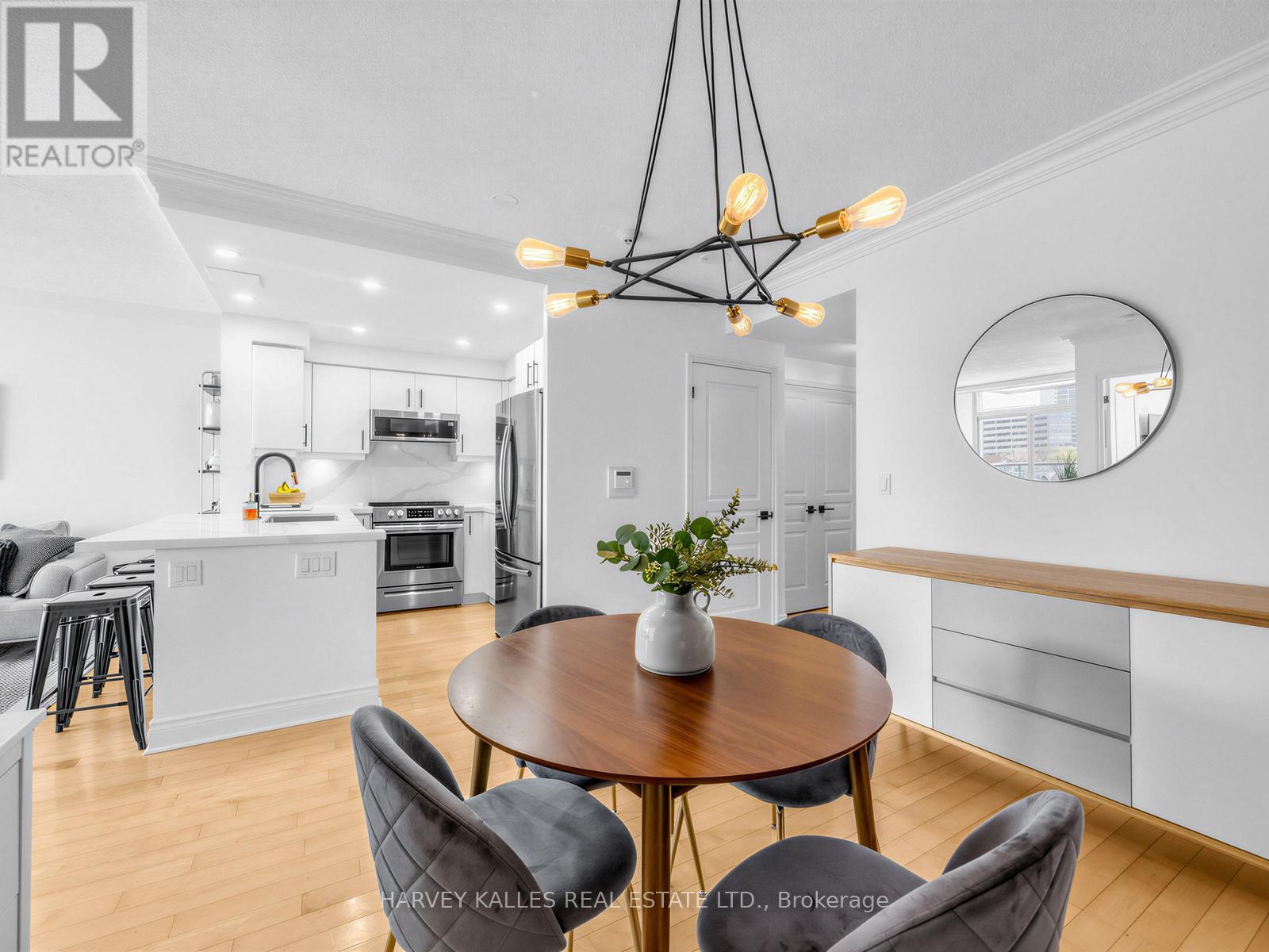 422 - 10 Delisle Avenue, Toronto, Ontario  M4V 3C6 - Photo 7 - C13048078