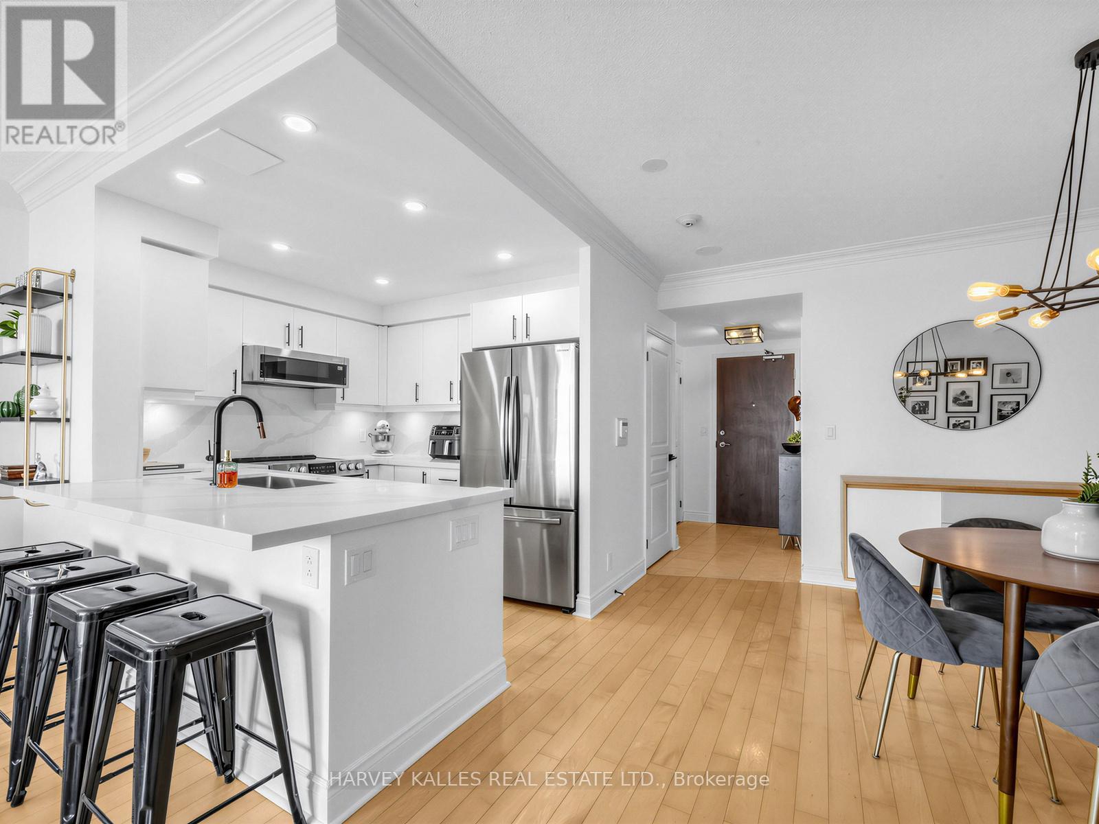 422 - 10 Delisle Avenue, Toronto, Ontario  M4V 3C6 - Photo 9 - C13048078