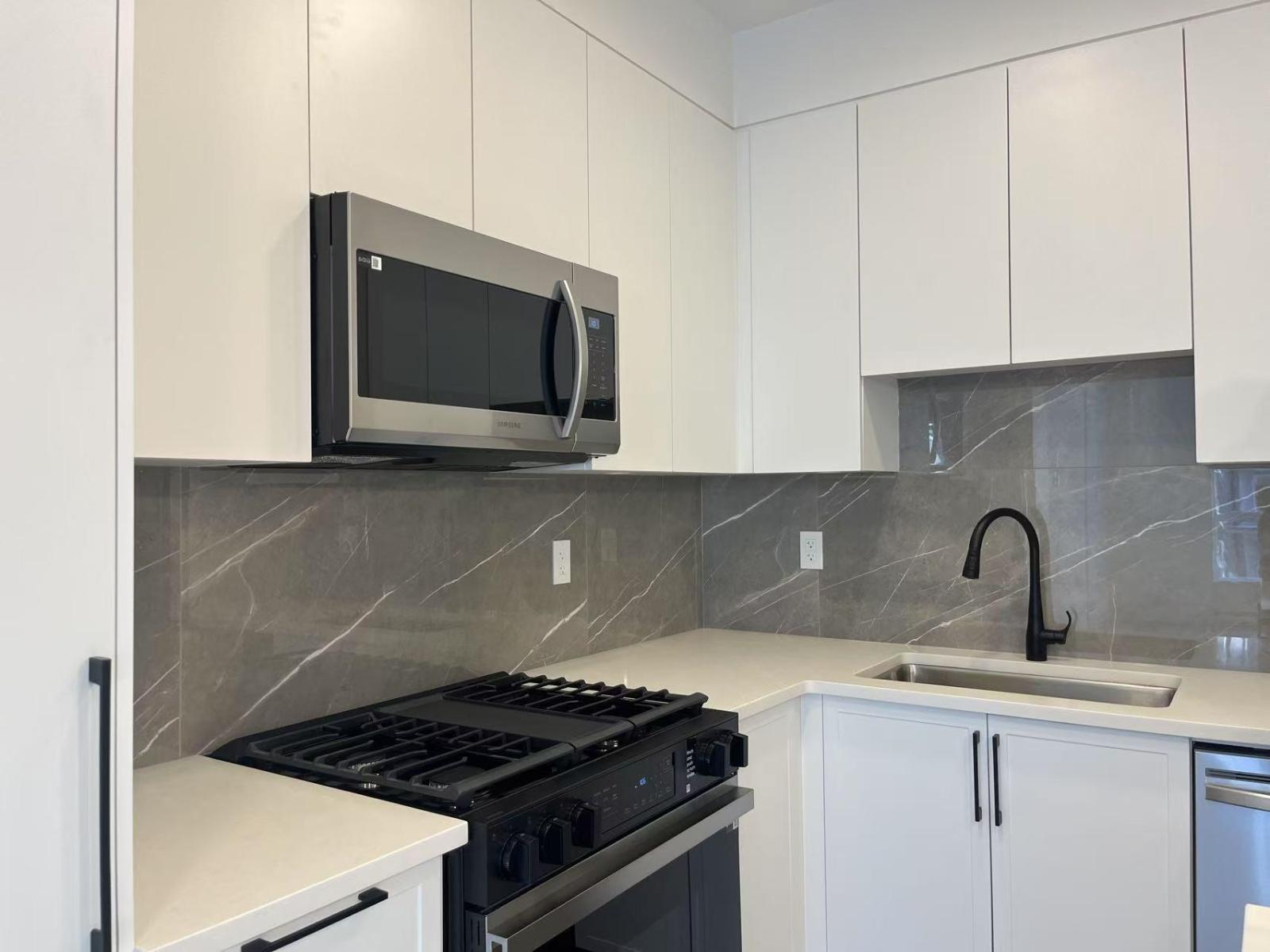 416 3528 146a Street, Surrey, British Columbia  V4P 0H4 - Photo 7 - R3115216