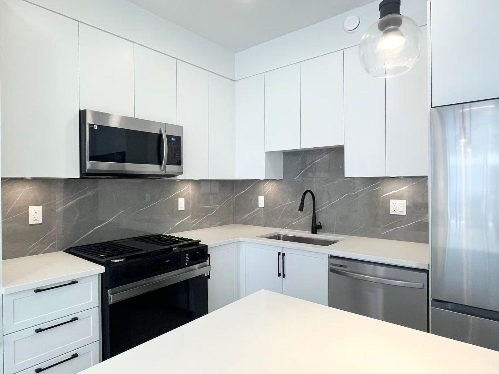 416 3528 146a Street, Surrey, British Columbia  V4P 0H4 - Photo 5 - R3115216