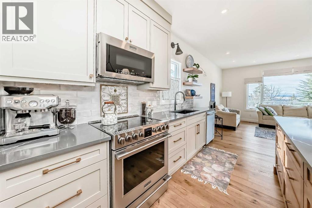 44 Eagleview Heights, Cochrane, Alberta  T4C 1P8 - Photo 5 - A2298220