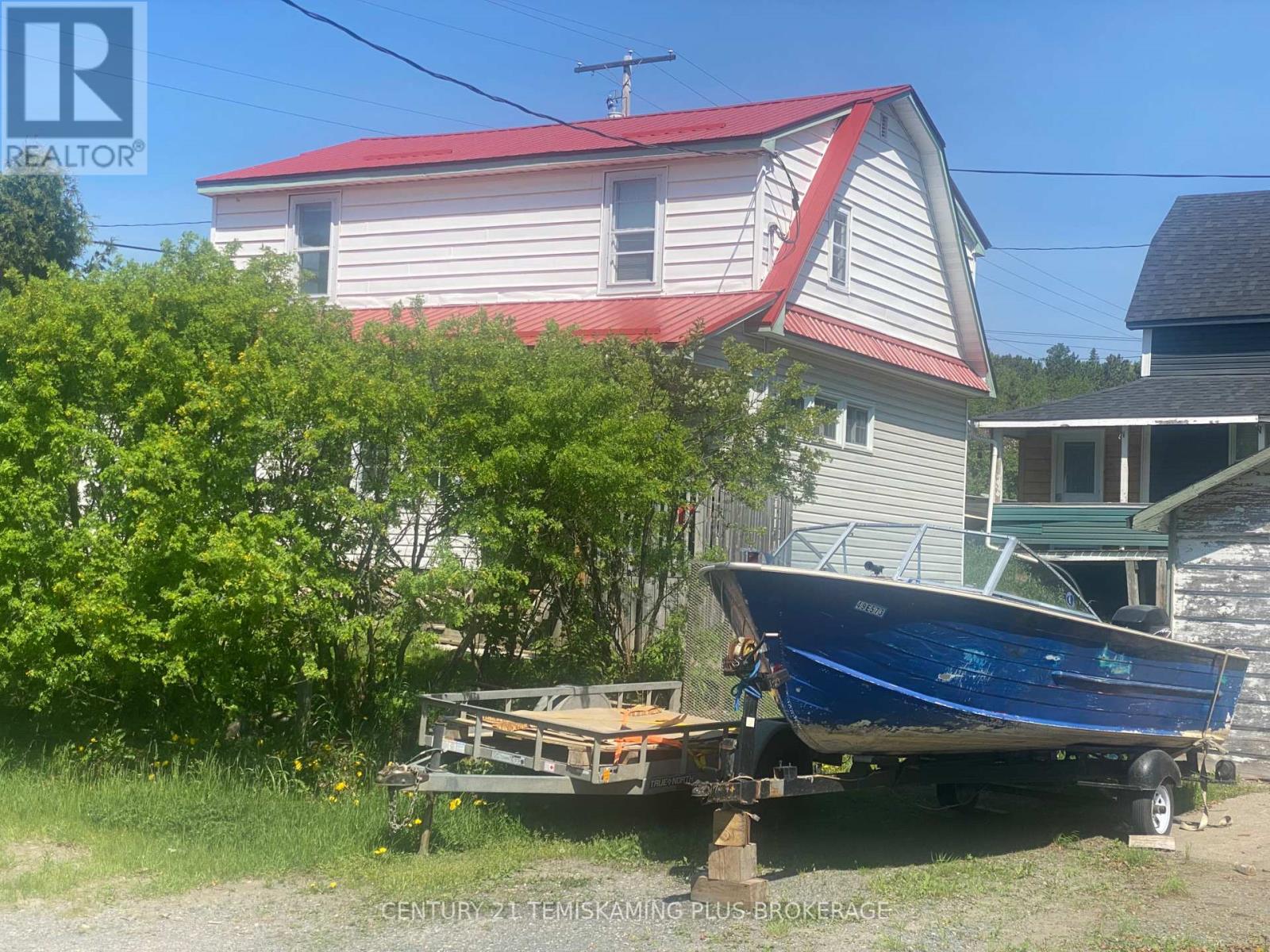 6739 Hwy 11 N Highway, Temagami, Ontario  P0H 2H0 - Photo 34 - X12974296