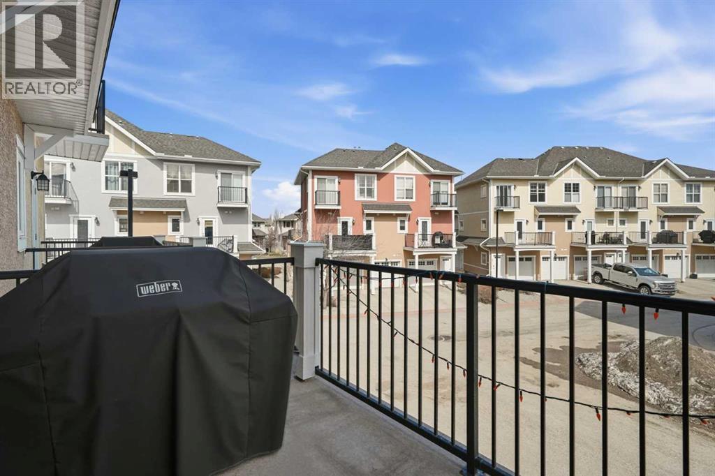 744 73 Street Sw, Calgary, Alberta  T3H 5V9 - Photo 12 - A2305016