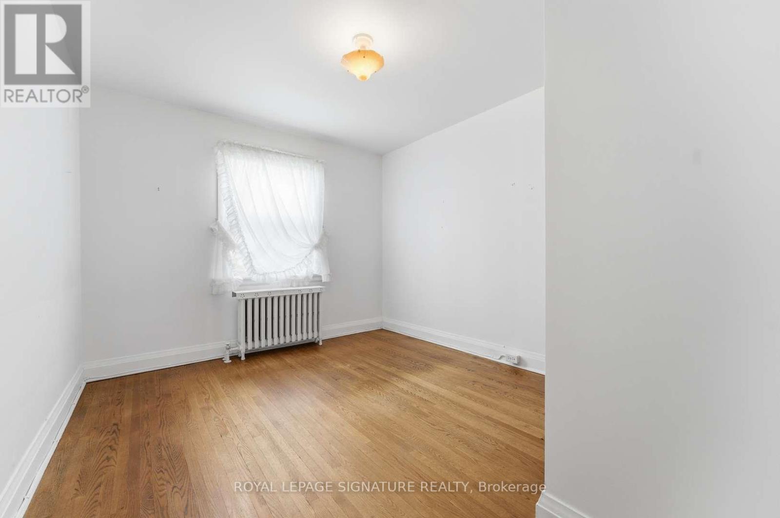 8 Memorial Park Avenue, Toronto, Ontario  M4J 2J6 - Photo 12 - E13048130